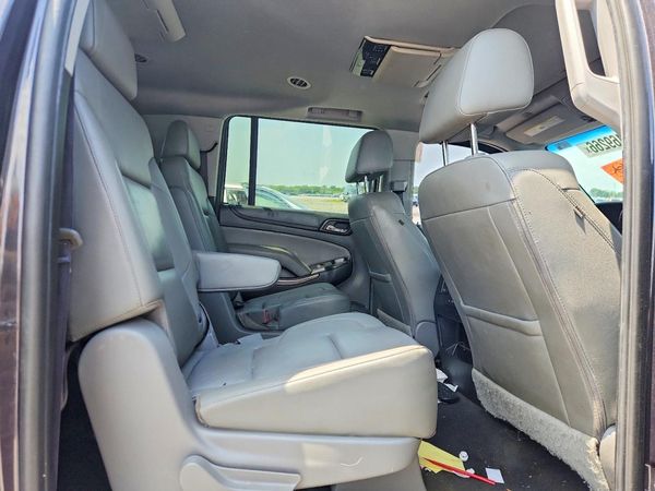 2017 CHEVROLET SUBURBAN LT