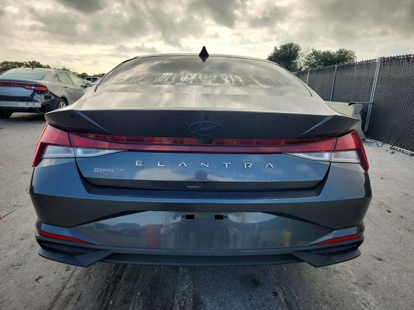 2021 HYUNDAI ELANTRA SEL w/ Convenience Pkg