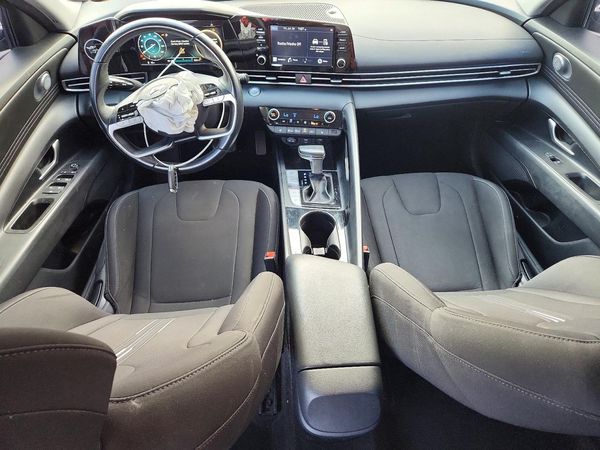 2021 HYUNDAI ELANTRA SEL w/ Convenience Pkg
