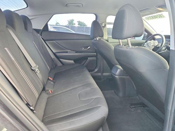 2021 HYUNDAI ELANTRA SEL w/ Convenience Pkg