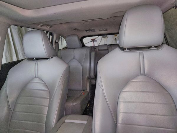2021 TOYOTA HIGHLANDER XLE Nav