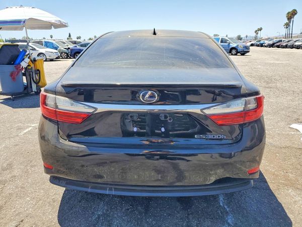 2016 LEXUS ES 300h