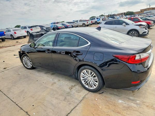 2016 LEXUS ES