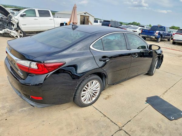 2016 LEXUS ES