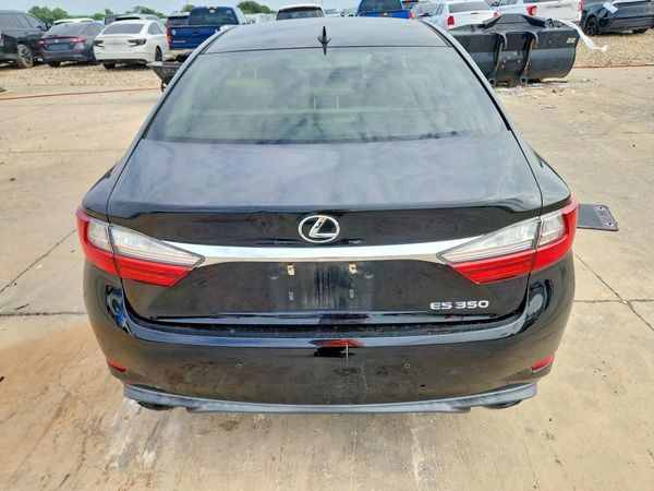 2016 LEXUS ES