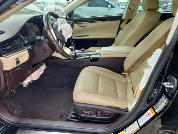 2016 LEXUS ES