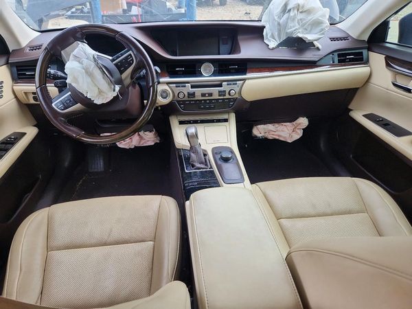 2016 LEXUS ES