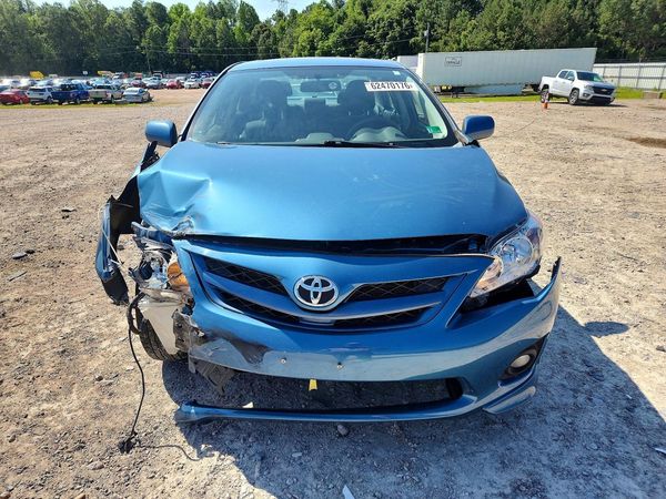 2013 TOYOTA COROLLA