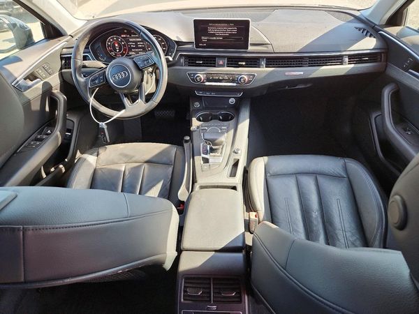 2017 AUDI A4 quattro Premium
