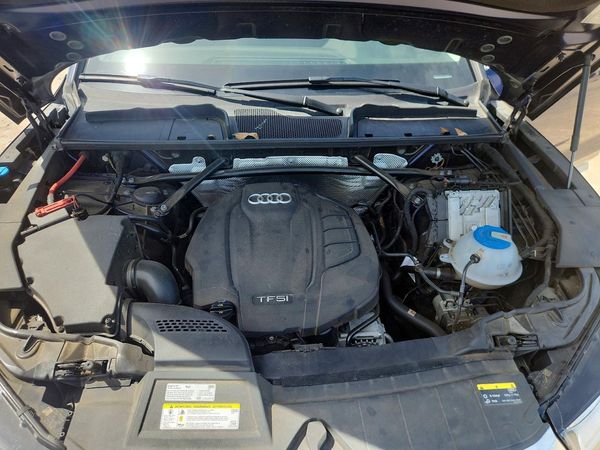 2018 AUDI Q5 quattro Premium Plus