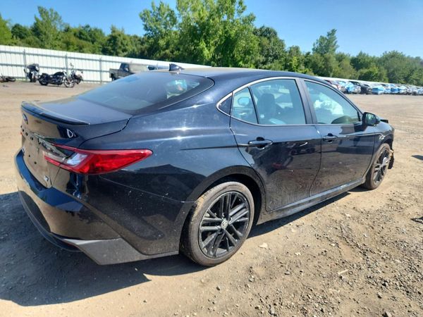 2025 TOYOTA CAMRY