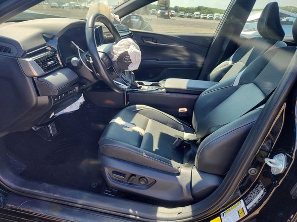 2025 TOYOTA CAMRY