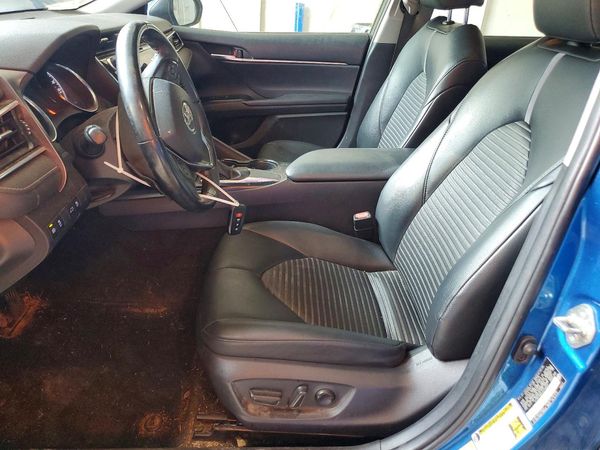 2018 TOYOTA CAMRY