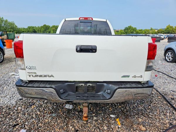 2012 TOYOTA TUNDRA SR5