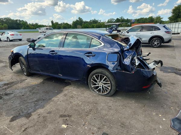 2017 LEXUS ES