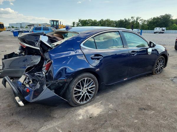 2017 LEXUS ES