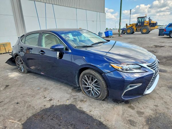 2017 LEXUS ES