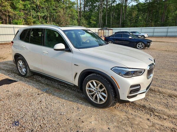 2023 BMW X5 xDrive45e