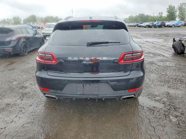 2018 PORSCHE MACAN