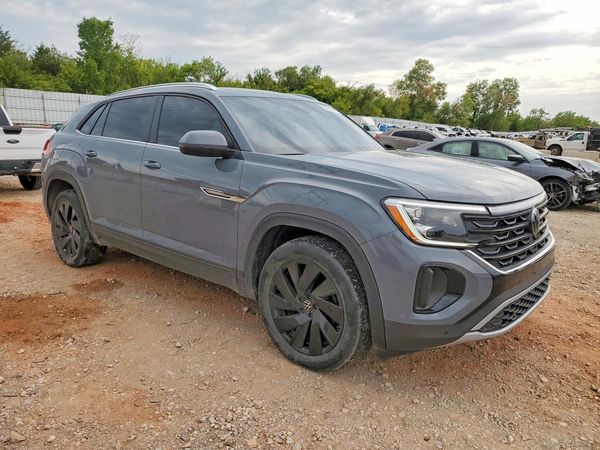2024 VOLKSWAGEN ATLAS CROSS SPORT — Passenger 3/4