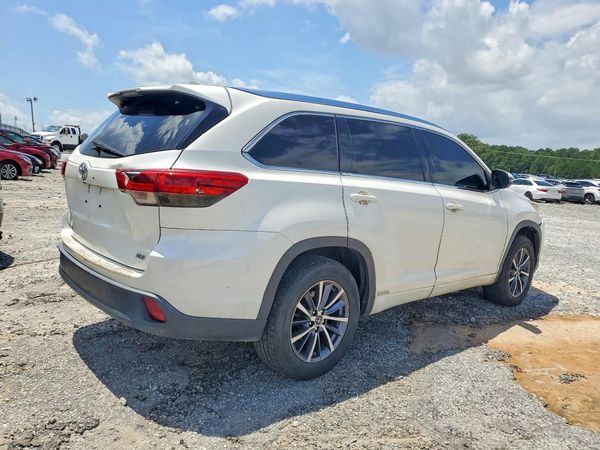 2017 TOYOTA HIGHLANDER SE/XLE