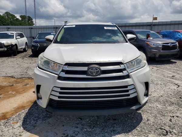 2017 TOYOTA HIGHLANDER SE/XLE