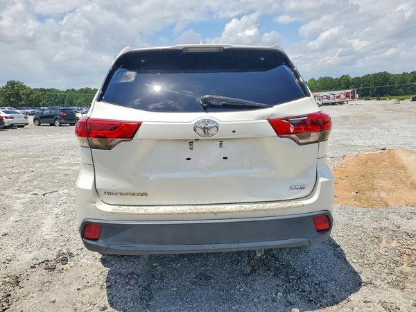 2017 TOYOTA HIGHLANDER SE/XLE