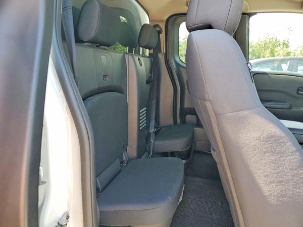 2025 NISSAN FRONTIER