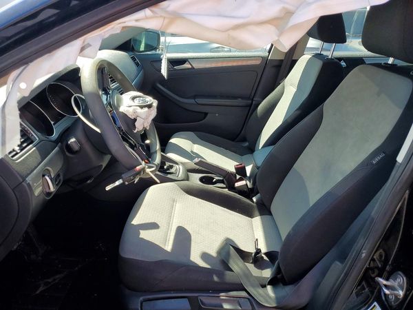 2017 VOLKSWAGEN JETTA S — DENT