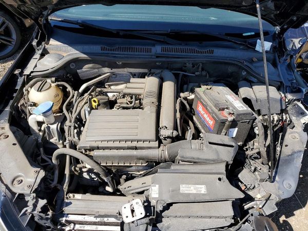 2017 VOLKSWAGEN JETTA S — Engine bay