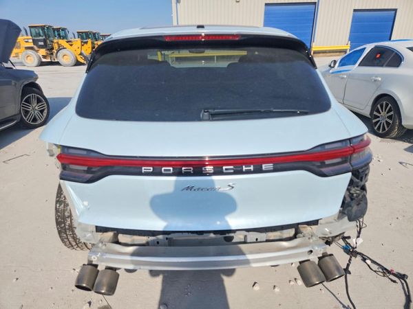 2025 PORSCHE MACAN