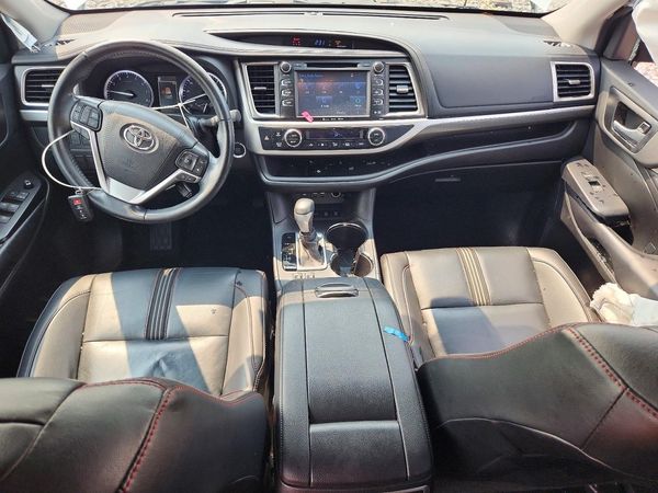 2019 TOYOTA HIGHLANDER SE/XLE