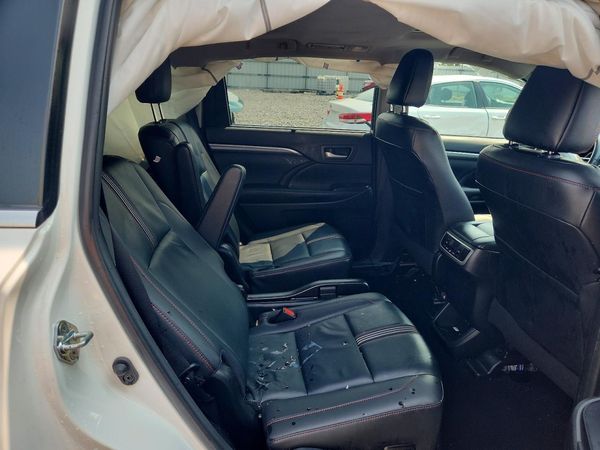 2019 TOYOTA HIGHLANDER SE/XLE