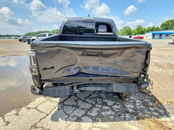 2020 TOYOTA TACOMA SR5