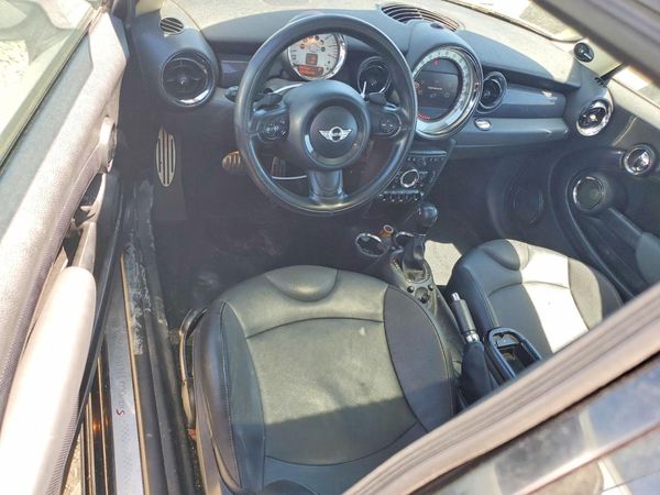 2012 MINI COOPER