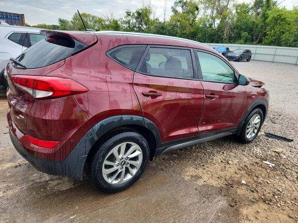 2016 HYUNDAI TUCSON