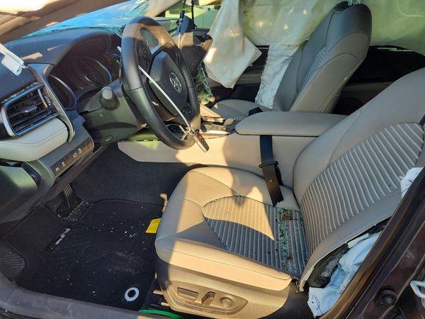 2024 TOYOTA CAMRY SOLA SE — DENT