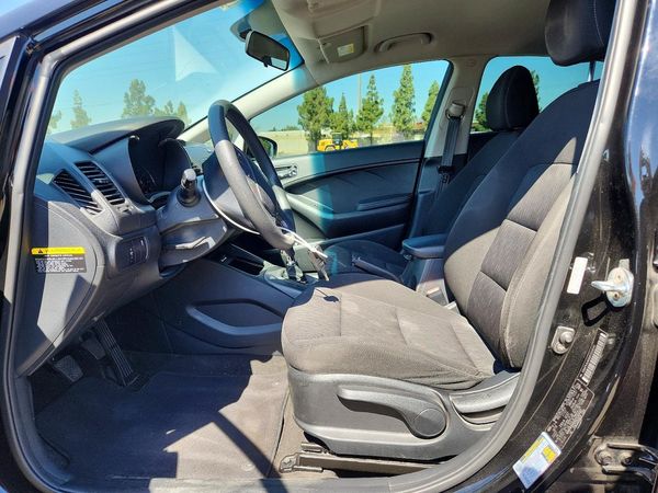 2016 KIA FORTE GL (Middle-Low Grade)