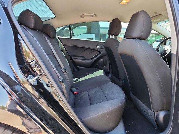 2016 KIA FORTE GL (Middle-Low Grade)