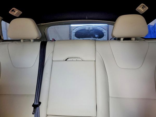 2015 VOLVO V60 Premier (non R design)
