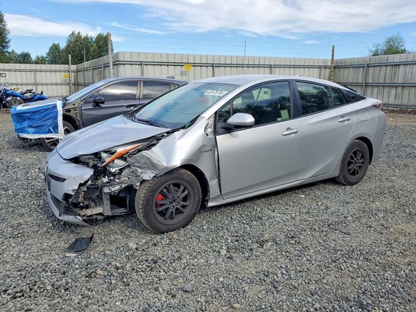 2016 TOYOTA PRIUS