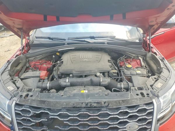 2018 LAND ROVER RANGE ROVER VELAR R-Dynamic SE