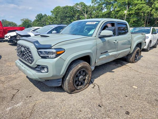 2022 TOYOTA TACOMA SR5