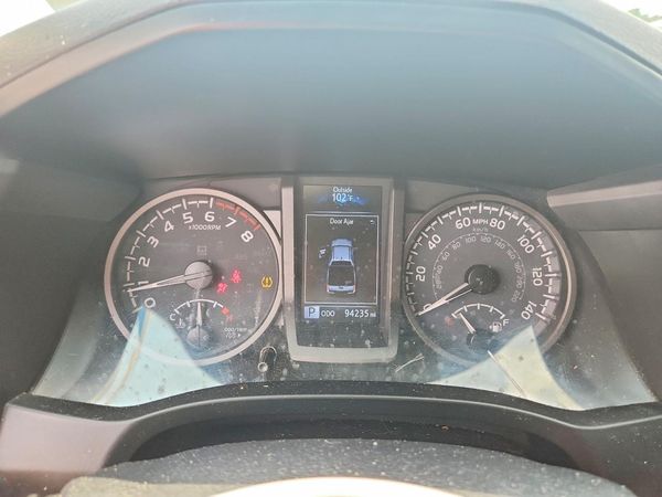 2022 TOYOTA TACOMA SR5