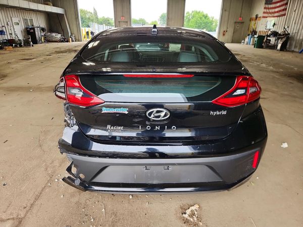 2018 HYUNDAI IONIQ Limited (HEV)