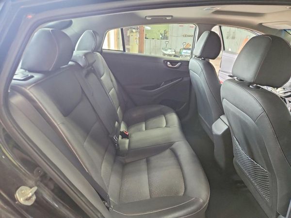 2018 HYUNDAI IONIQ Limited (HEV)