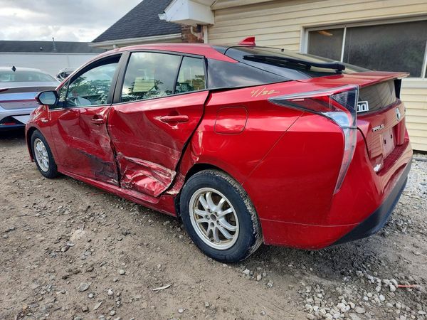 2016 TOYOTA PRIUS
