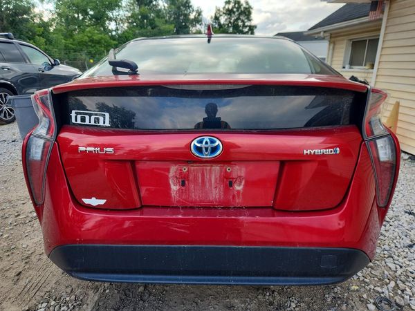 2016 TOYOTA PRIUS