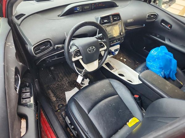 2016 TOYOTA PRIUS