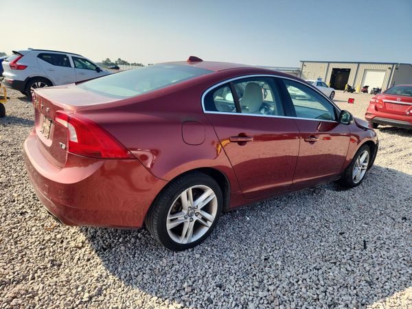 2014 VOLVO S60